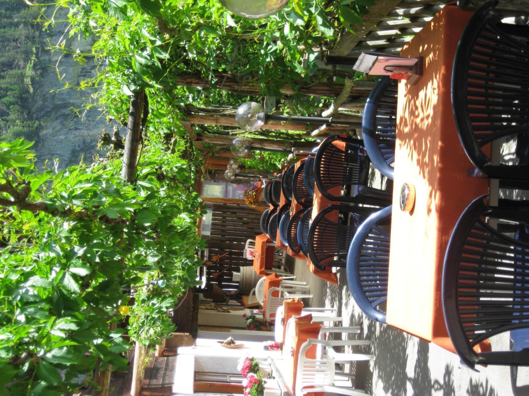 Hotel Pension Spycher Кандерштег Экстерьер фото